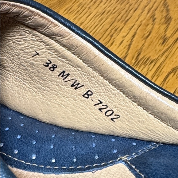 BORN MULES - Picture 10 of 13